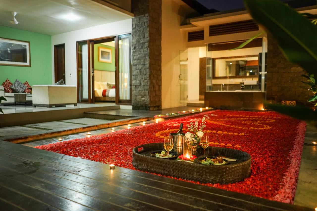 Royal Samaja Villas Seminyak Exteriör bild